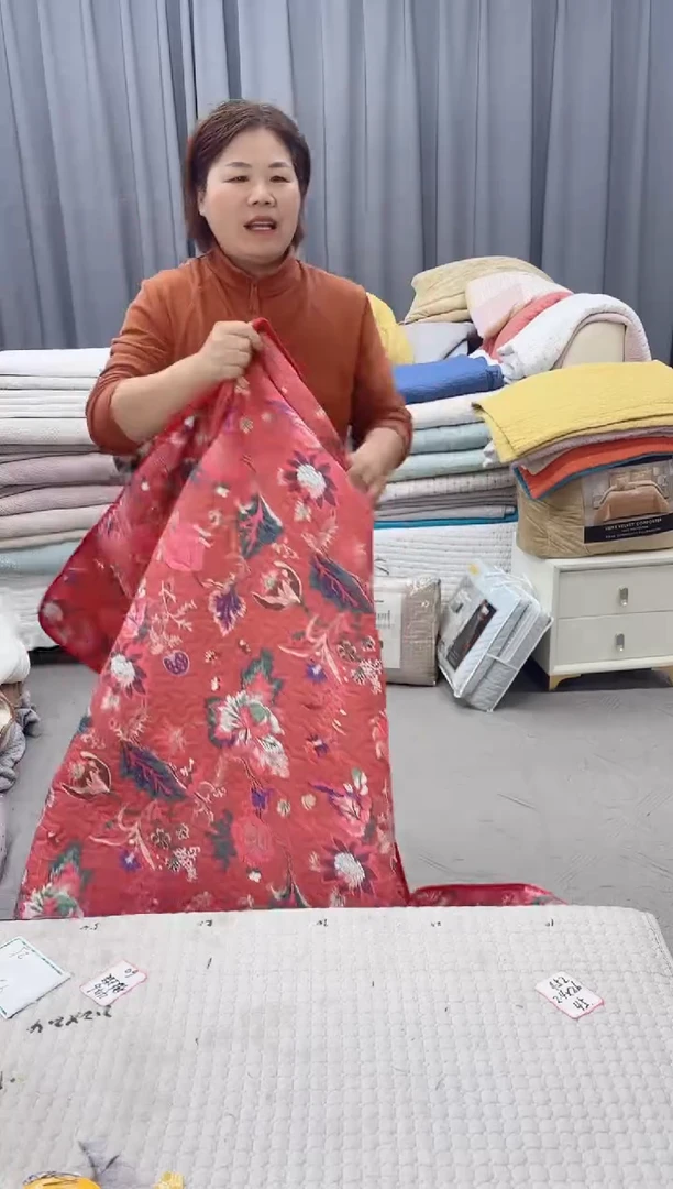 棉红色水洗棉压花2.3*2.5