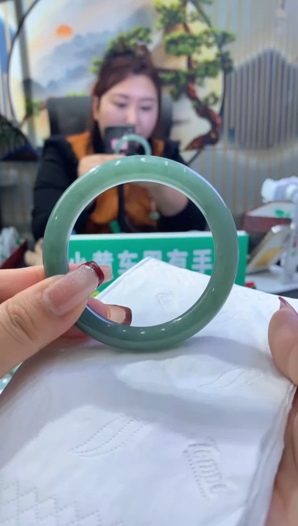 【闪购商品】翡翠手镯未镶嵌00000572