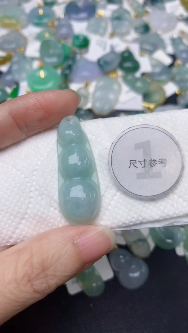 颈饰未镶嵌翡翠天然缅甸A货翡翠