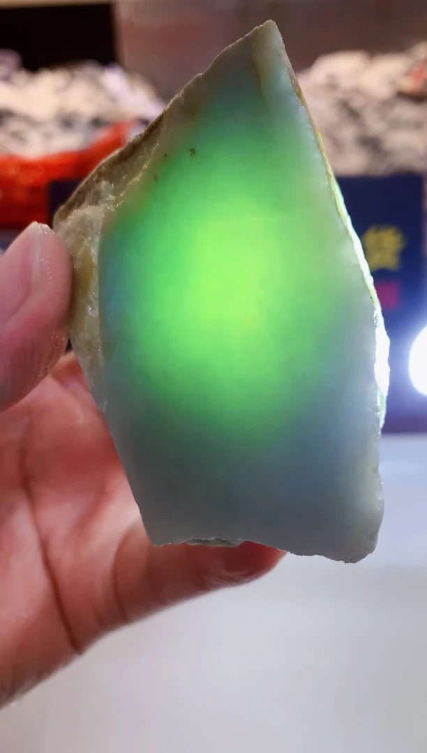 翡翠裸石0朱0翡翠珠宝512