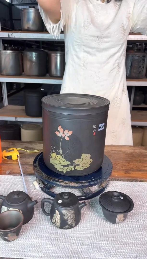 690号微瑕茶叶罐茶叶罐