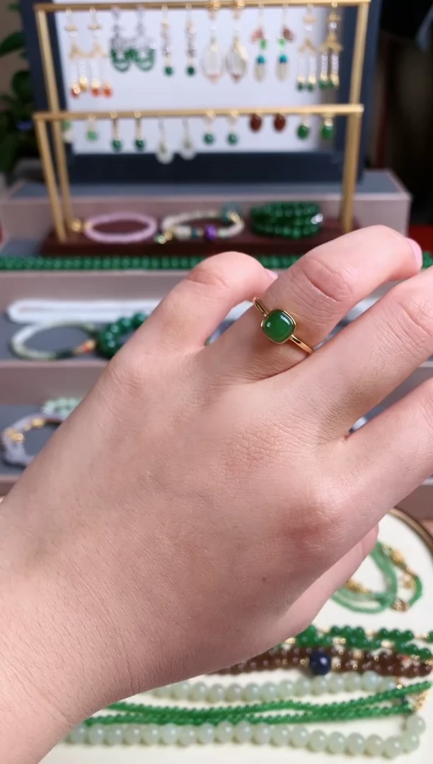 银S925镶嵌戒指和田玉1