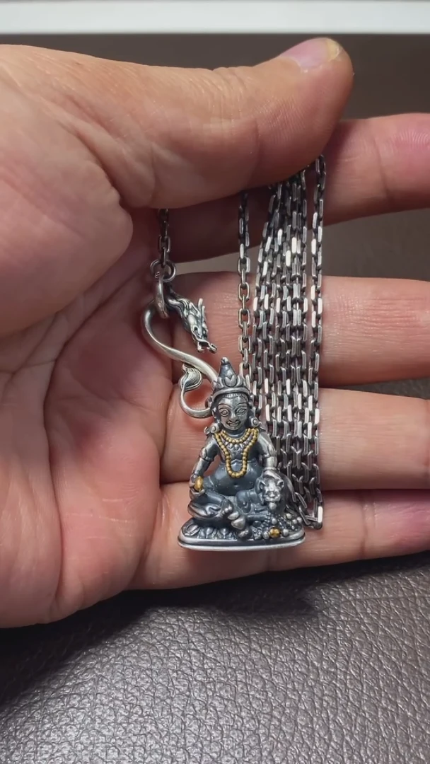 【闪购商品】诺拉（多样性发货，发其一）