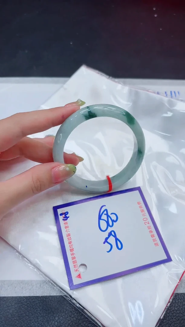 翡翠手镯未镶嵌11111111