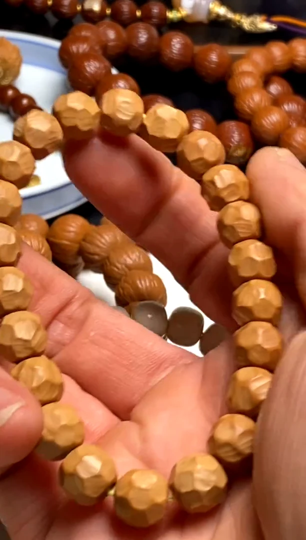 【闪购商品】猴头核桃手串瑕疵黑金