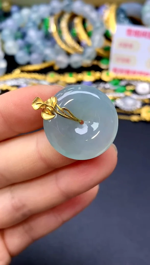 颈饰18K金镶嵌翡翠31-中国好珍宝