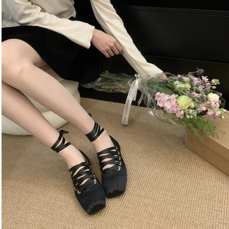 奥利奥挞~韩芭蕾风绑带单鞋220-1