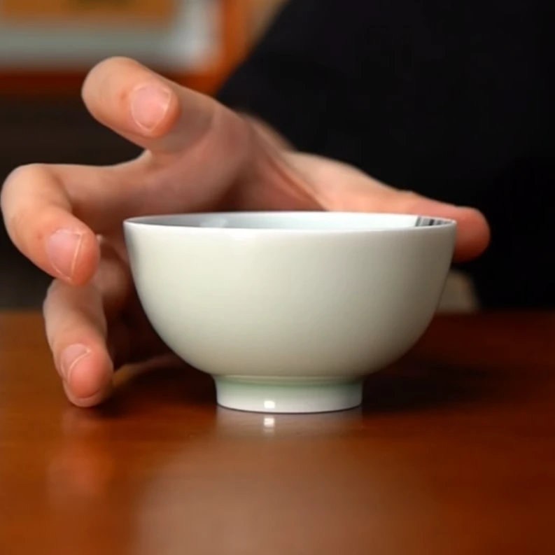 【网瓷福利】颜色釉内绘山水大鸡心杯豆青