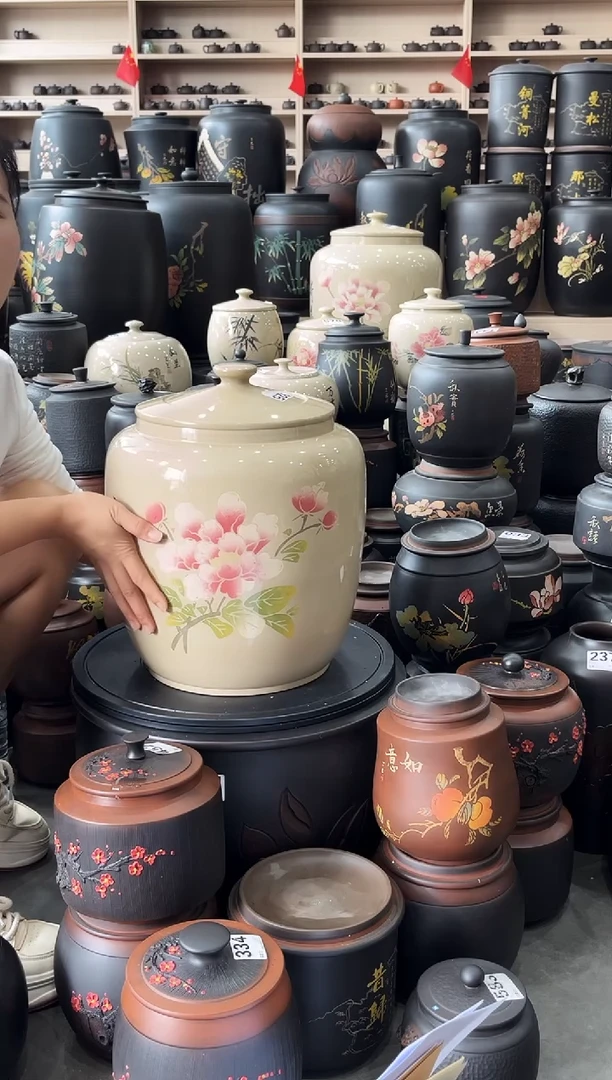 罐瑕疵茶缸高33cm白泥   925