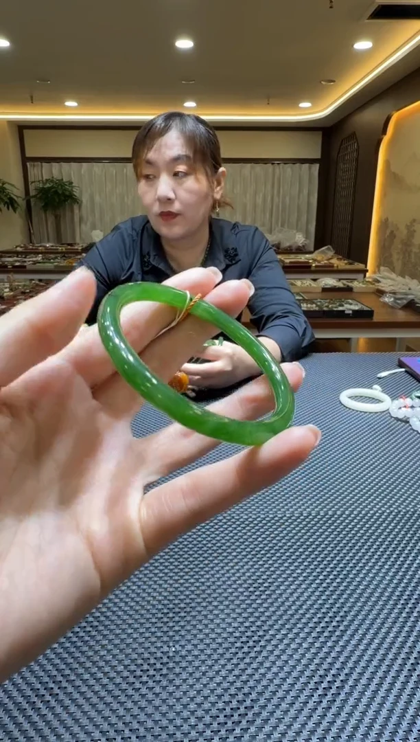 颈饰未镶嵌和田玉手镯58