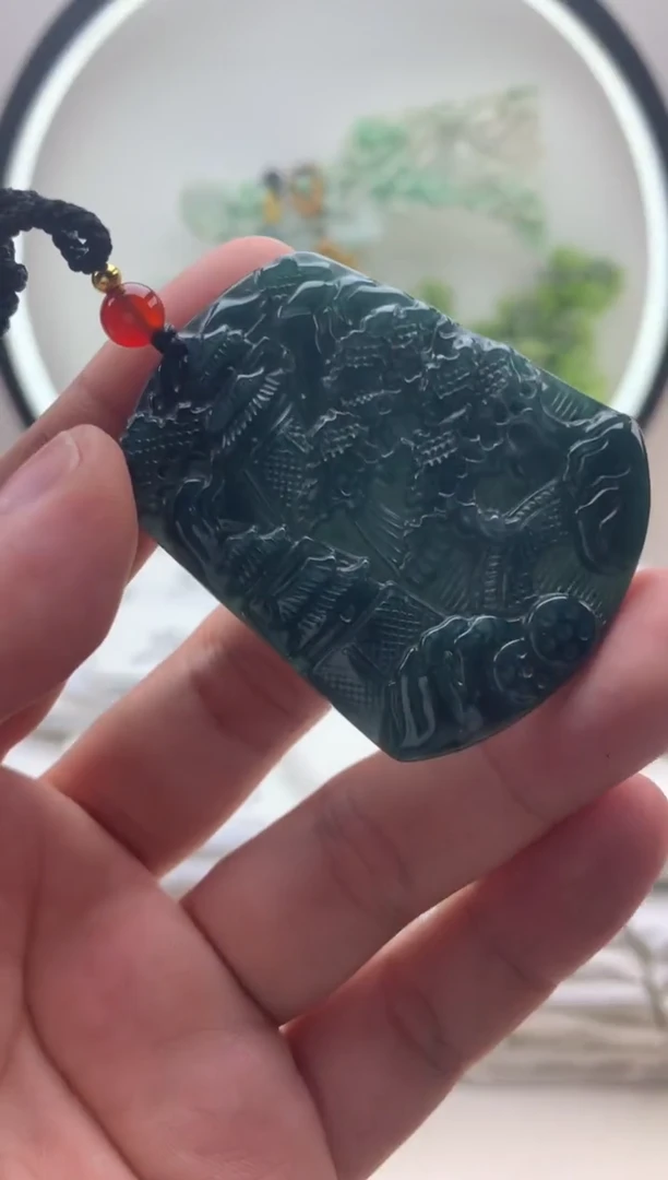 颈饰未镶嵌翡翠山水牌