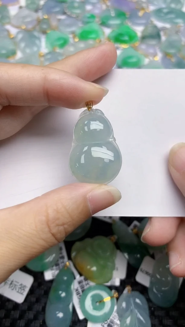 翡翠未镶嵌颈饰天然翡翠A货