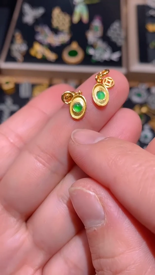 【闪购商品】翡翠吊坠(不含链)银S925镶嵌万能扣