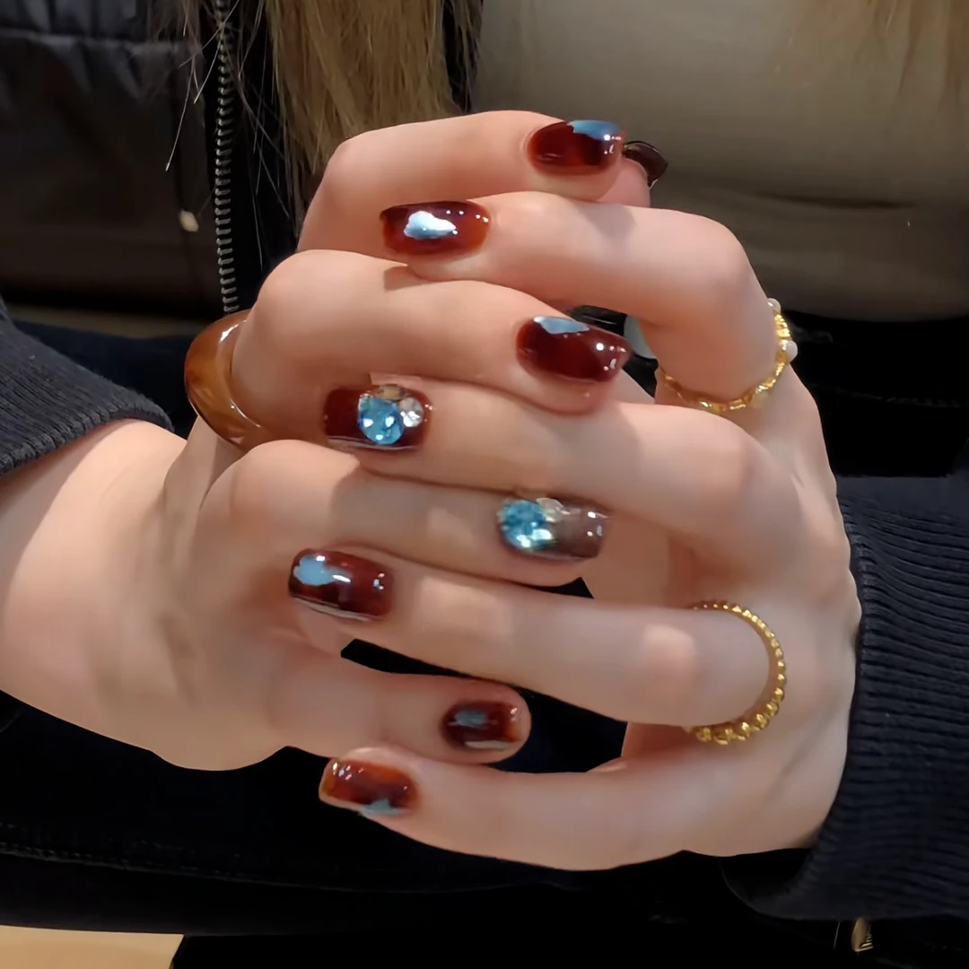 【蓝珀】秋冬新款琥珀晕染美甲穿戴甲短款爆闪蓝宝石显白猫眼美甲