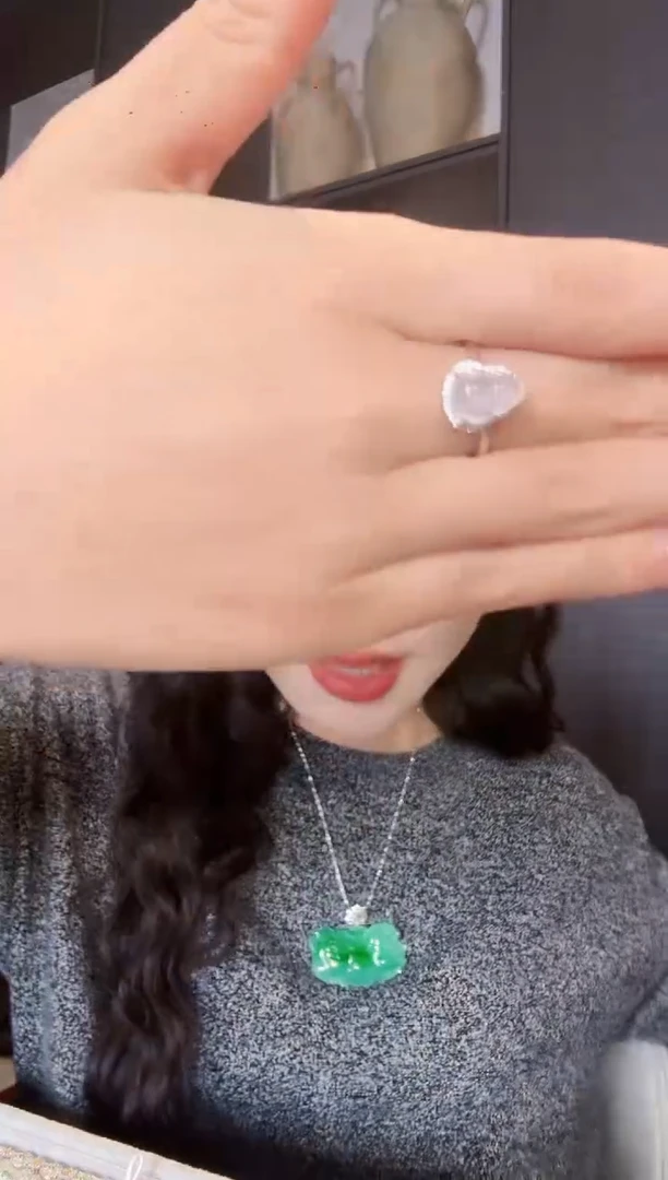 颈饰银S925镶嵌翡翠戒指52