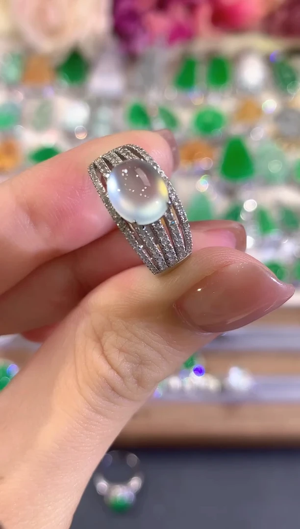 18K金镶嵌戒指翡翠w67