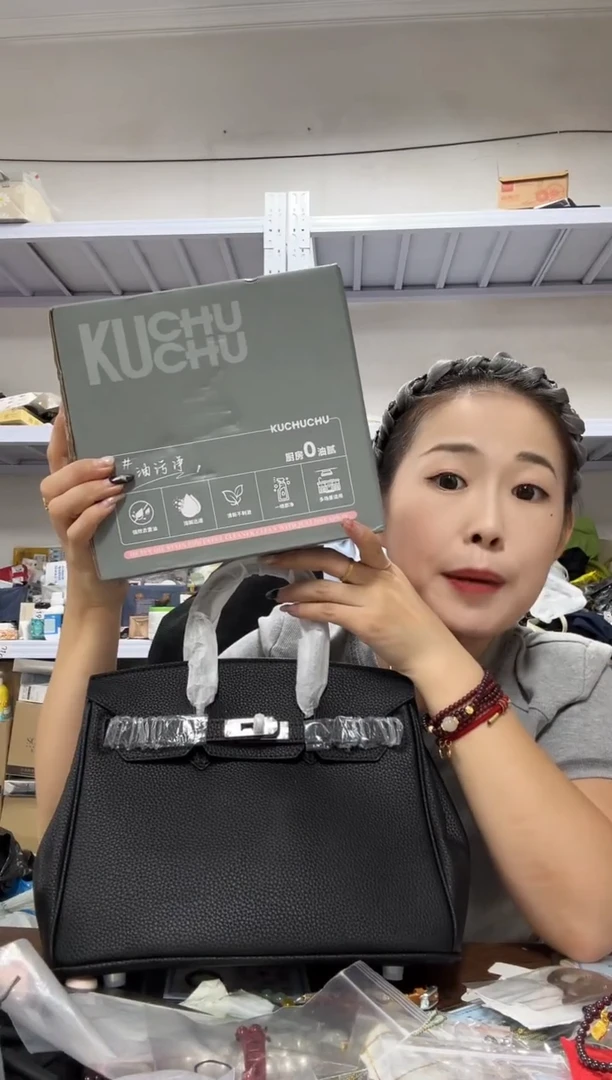 PU上车啦 宝宝们抓紧时间去下方链接拍吧一箱重油污