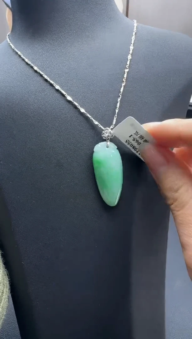 【闪购商品】翡翠颈饰18K金镶嵌YM1065-1小辣椒