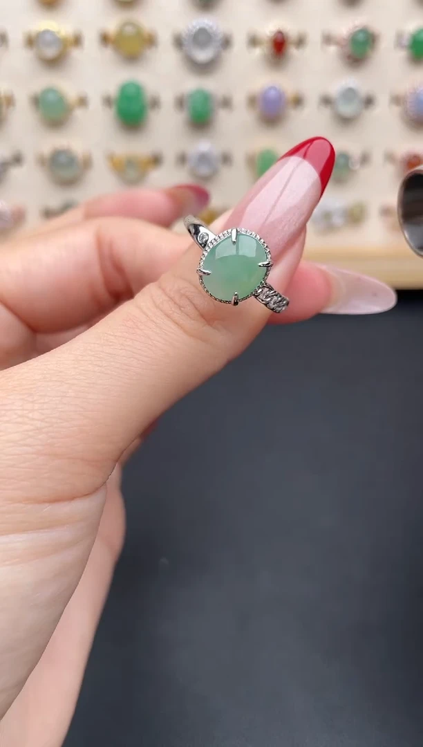 【闪购商品】翡翠戒指银S925镶嵌一物一证一礼盒