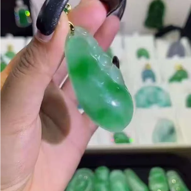 翡翠银镶嵌福瓜翡翠