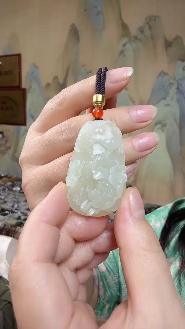 颈饰未镶嵌和田玉.