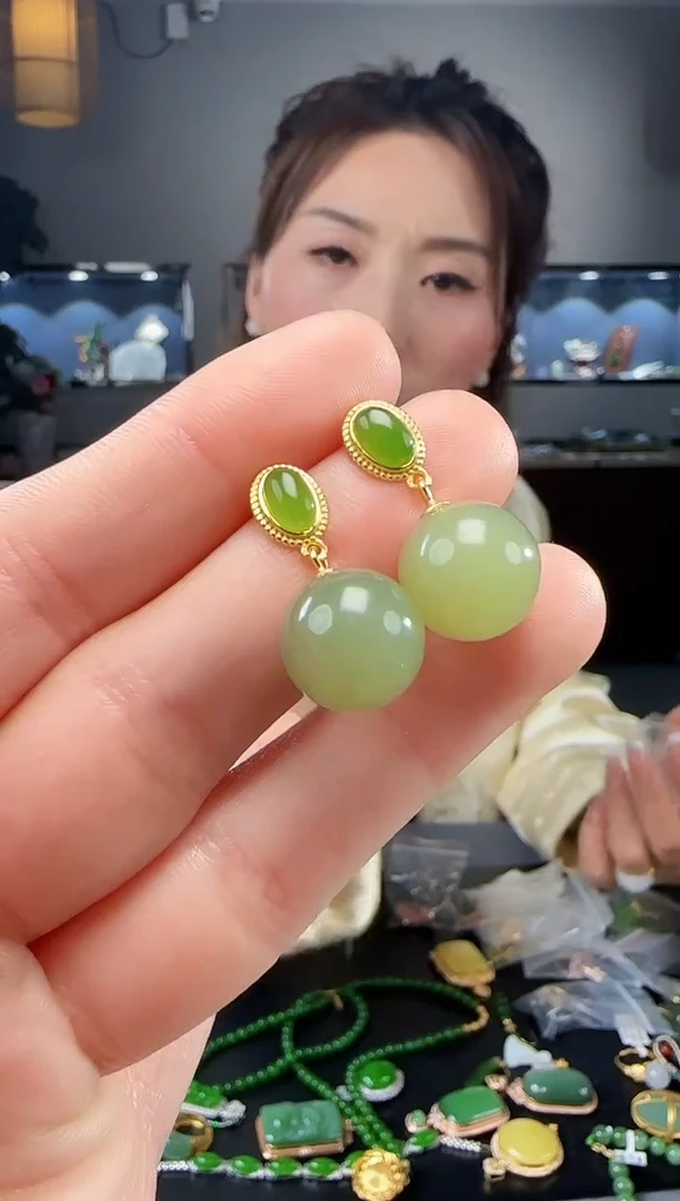 【闪购商品】和田玉耳钉银S925镶嵌1