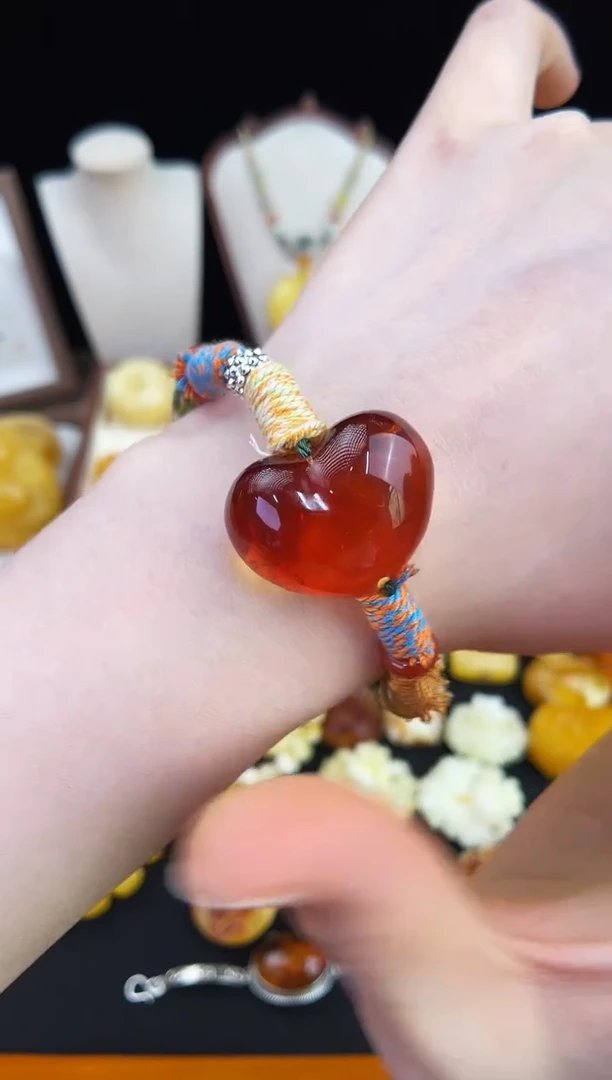 琥珀未镶嵌珠宝奇石柒月