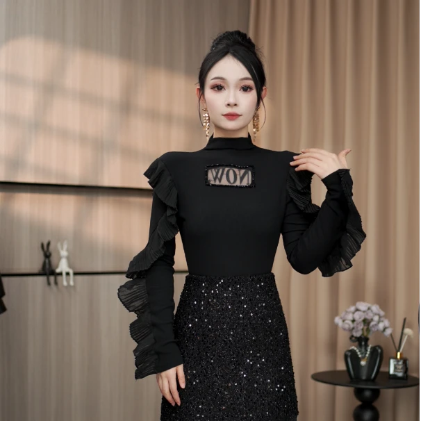 秋冬新款半高领设计百搭字母拼接荷叶袖打底衫长袖薄绒上衣女