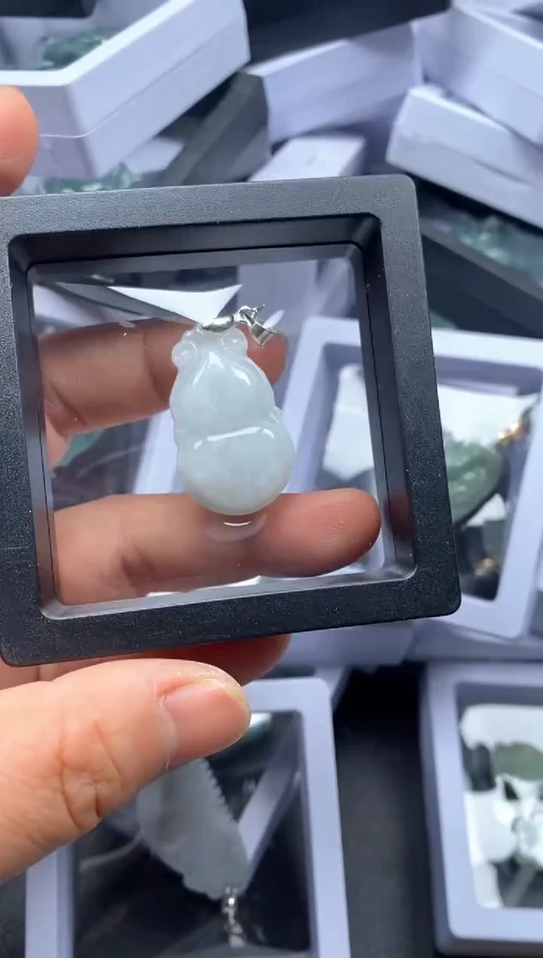 【闪购商品】翡翠吊坠(不含链)未镶嵌38836