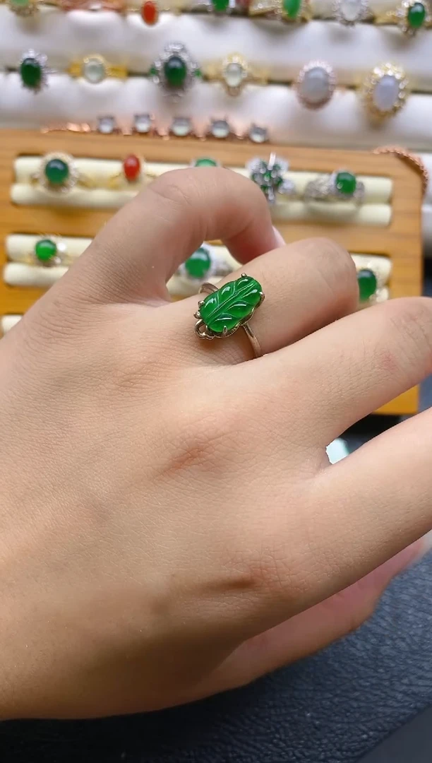 银S925镶嵌戒指翡翠1