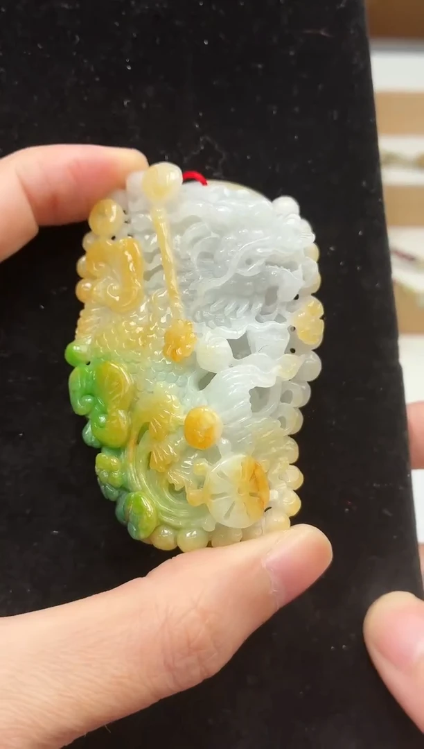颈饰未镶嵌翡翠牌子