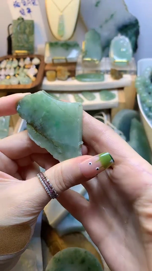 未镶嵌挂件翡翠缅甸A货翡翠,没有运费险,有纹有裂