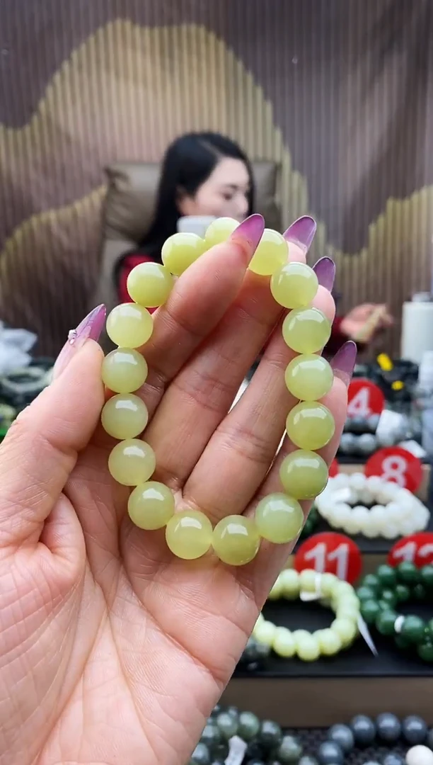 未镶嵌手串和田玉黄口12有包容