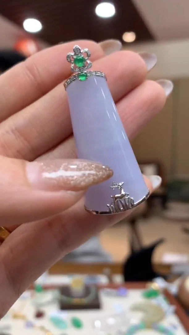 吊坠(不含链)18K金镶嵌翡翠无事柱