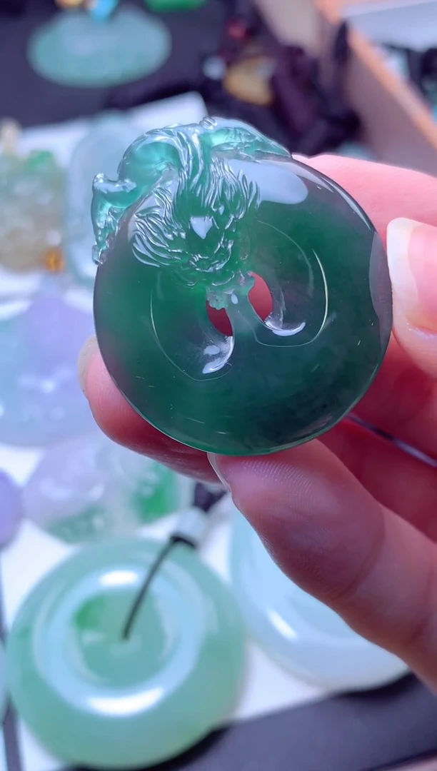 颈饰未镶嵌翡翠天然A货翡翠