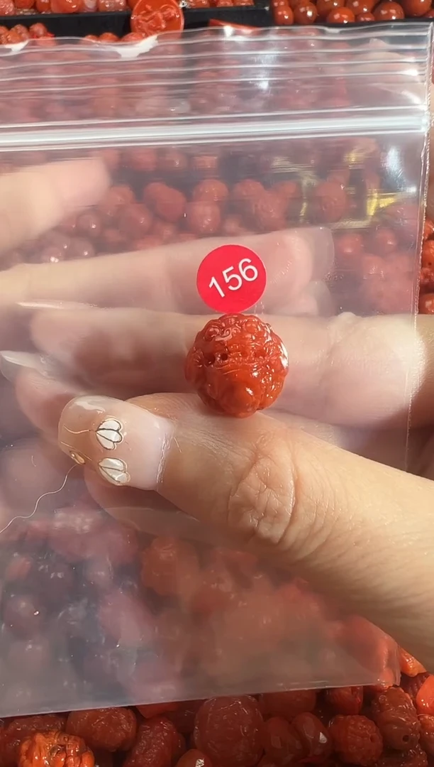 颈饰未镶嵌南红玛瑙1