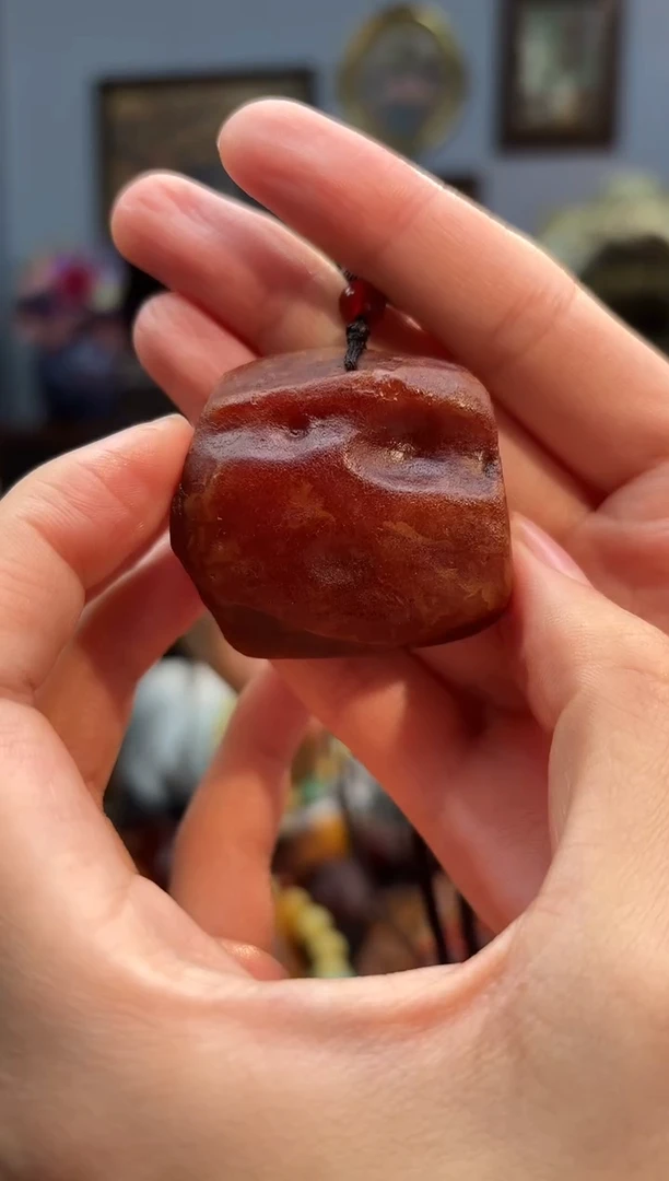 琥珀颈饰未镶嵌吊坠