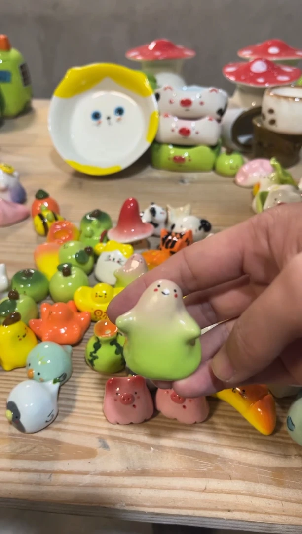163手工手绘陶瓷品
