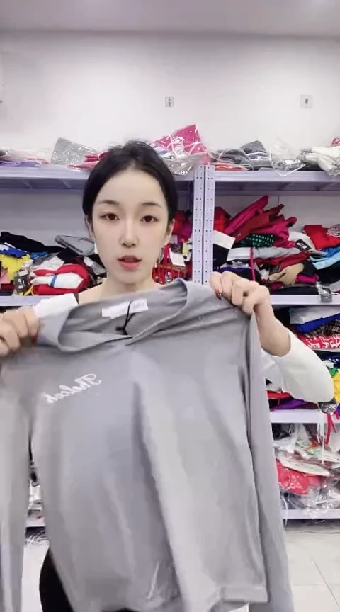 闪电购精品女装300 l