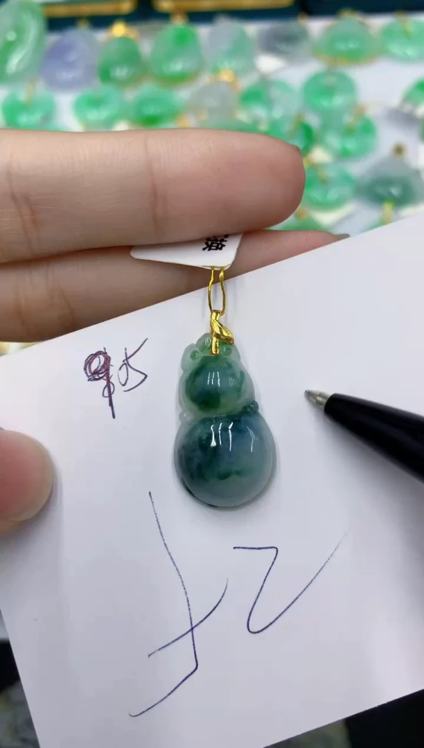 颈饰未镶嵌翡翠 翡翠