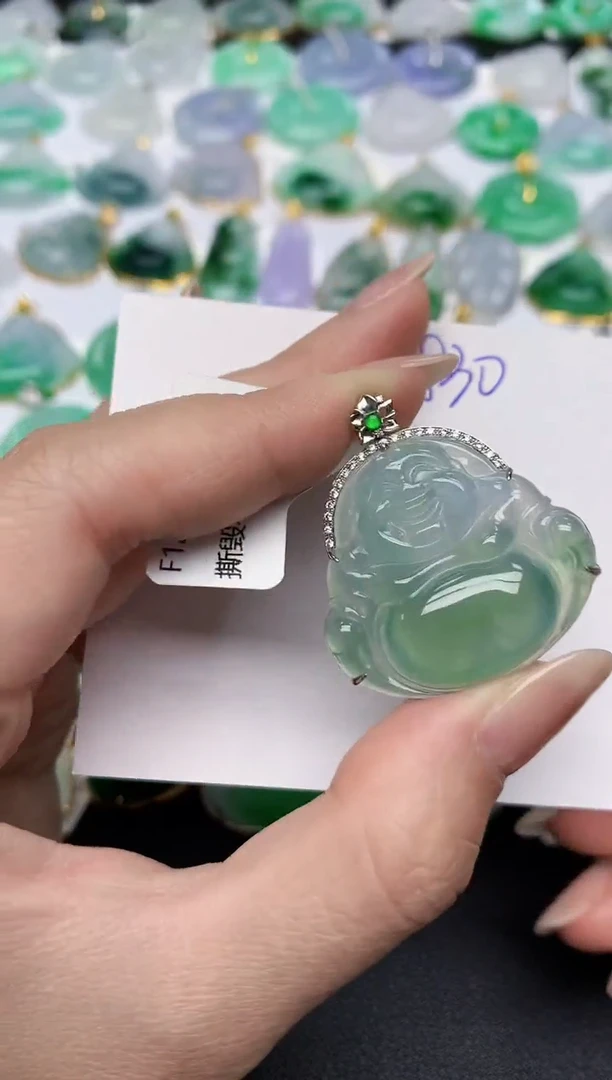 颈饰18K金镶嵌翡翠 天然缅甸A货翡翠百元以上9元证书费自理