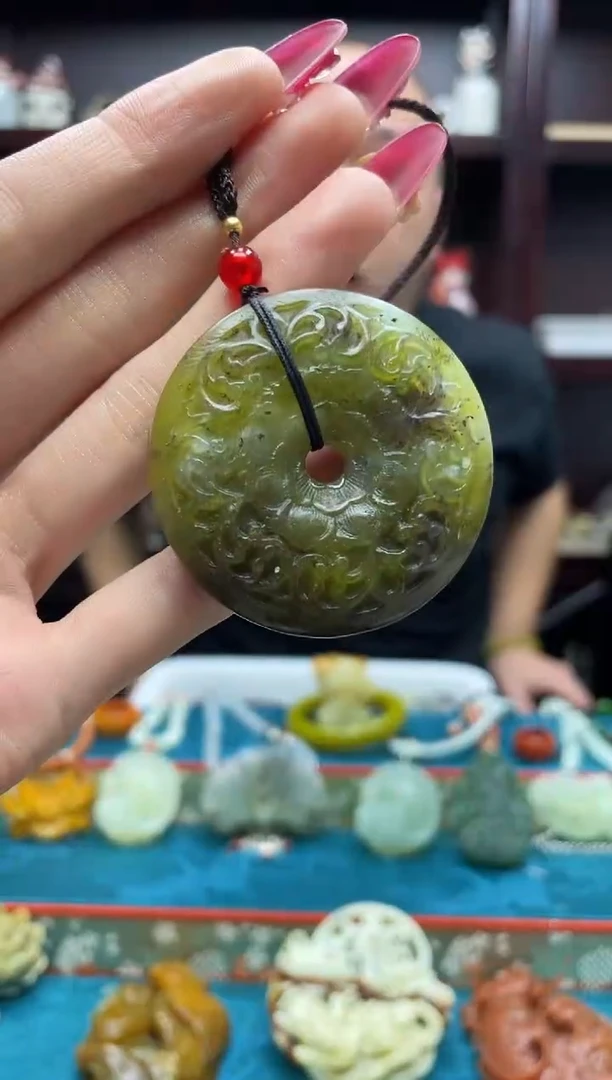 未镶嵌岫玉吊坠·