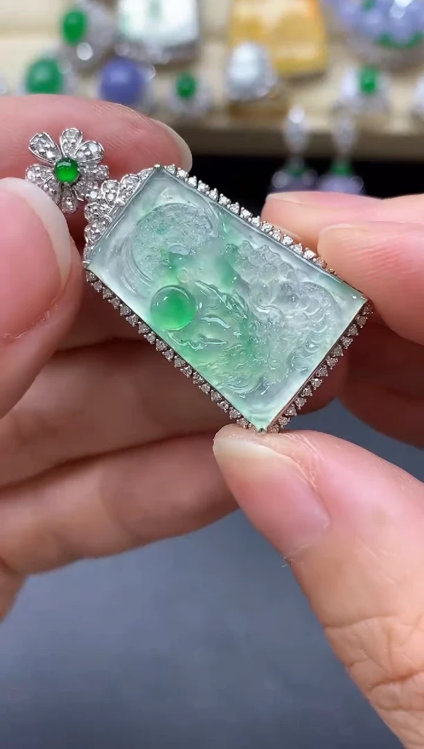 翡翠18K金镶嵌颈饰574-中国好珍宝