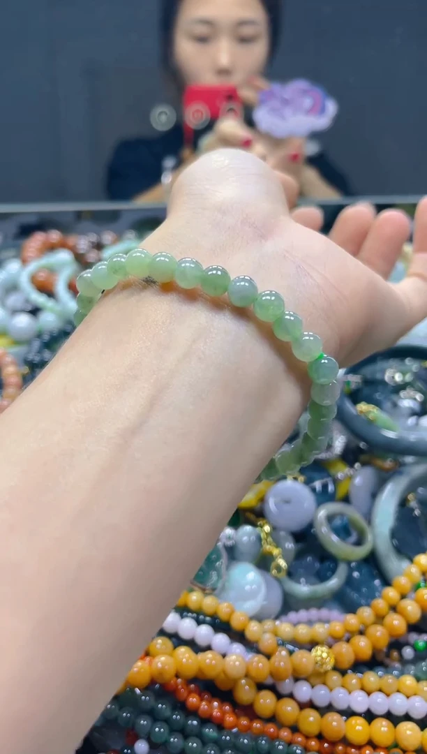 颈饰未镶嵌翡翠5mm/Q/翡翠A货，一件也是批发价