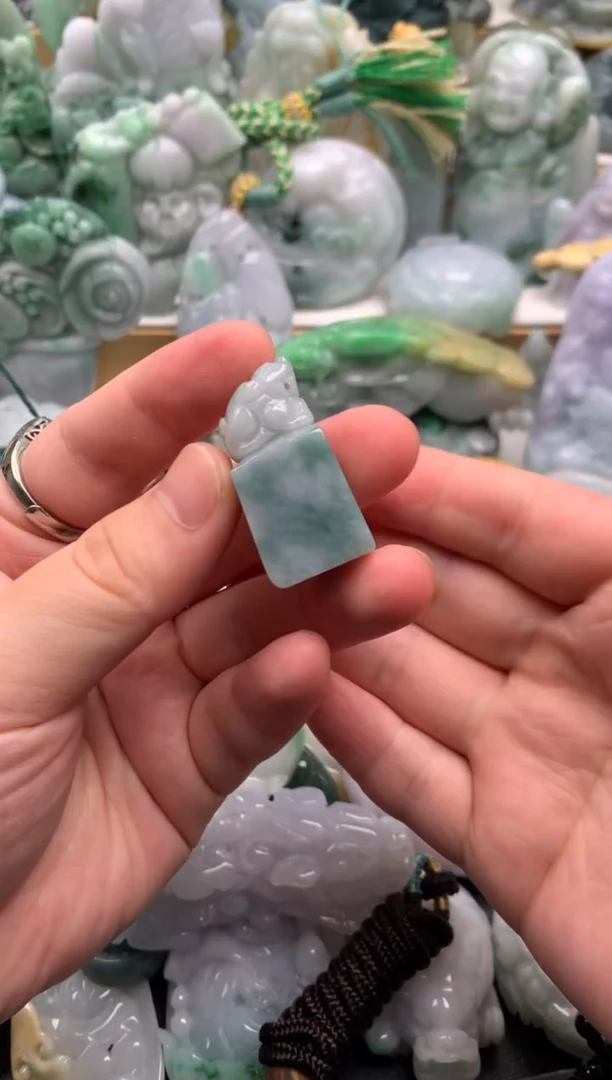 吊坠(不含链)未镶嵌翡翠1
