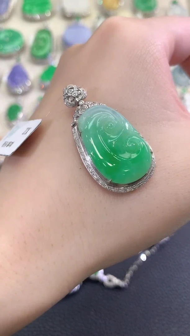 吊坠(不含链)18K金镶嵌翡翠夏日珠宝B35