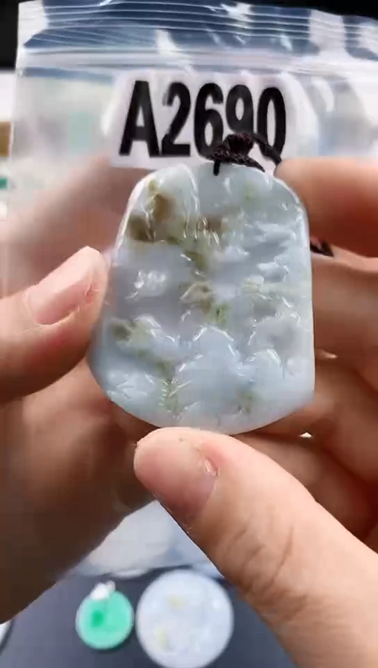 颈饰未镶嵌翡翠天然翡翠吊坠挂件