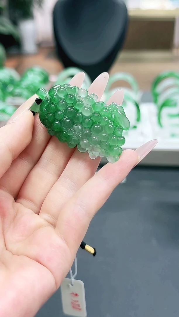 未镶嵌1石英质玉（非洲翠）薇****呀/5970