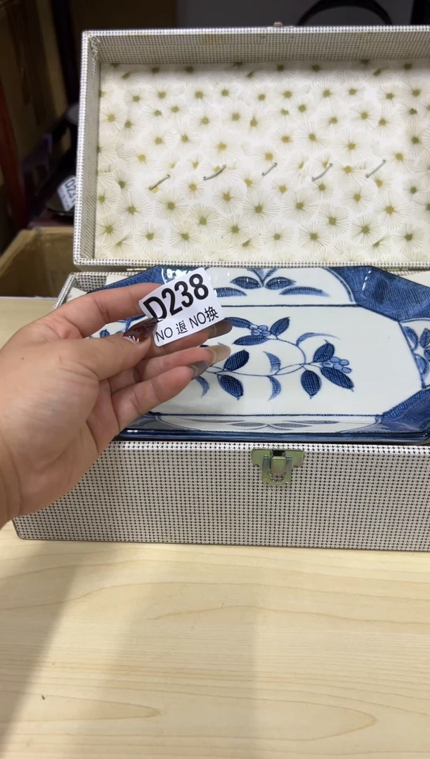 盘W****8238哈哈哈哈哈哈哈