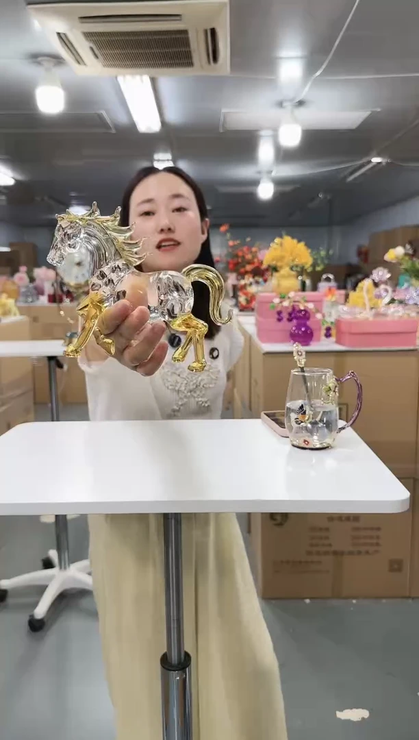 花间集水晶琉璃摆设   马